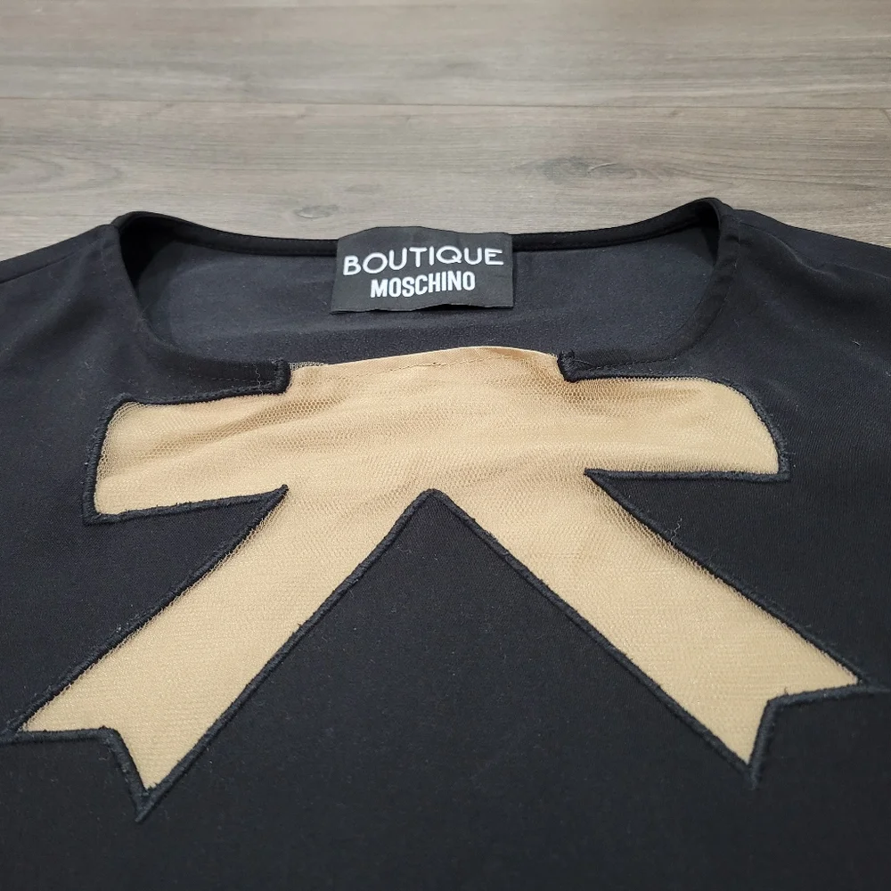 Boutique Moschino Black Women's Sweater with Gold Bow - Size Medium - Picture 8 of 9